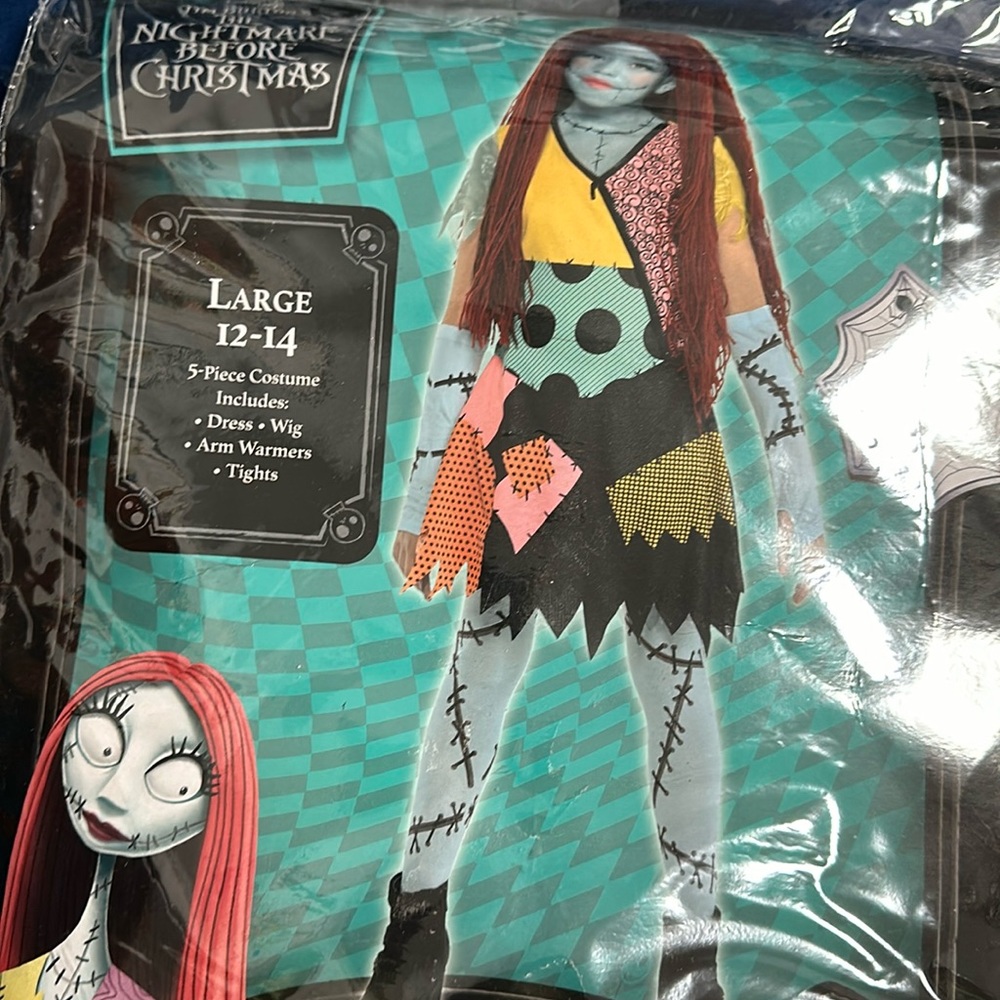 Costume